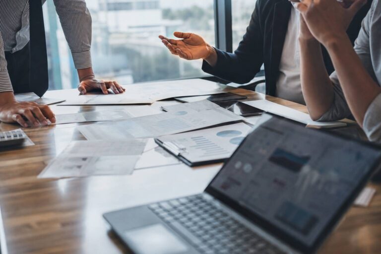 Techniques de vente agressive : quand la persuasion devient pression